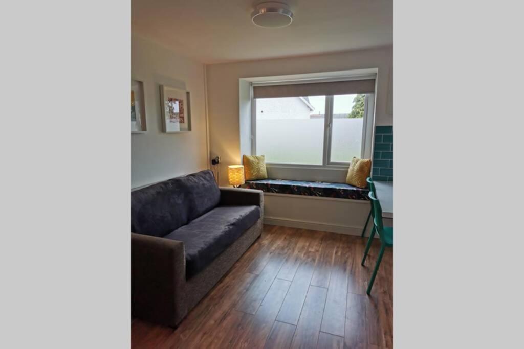 Stylish Studio Bungalow, Close To Cardiff Centre Buitenkant foto