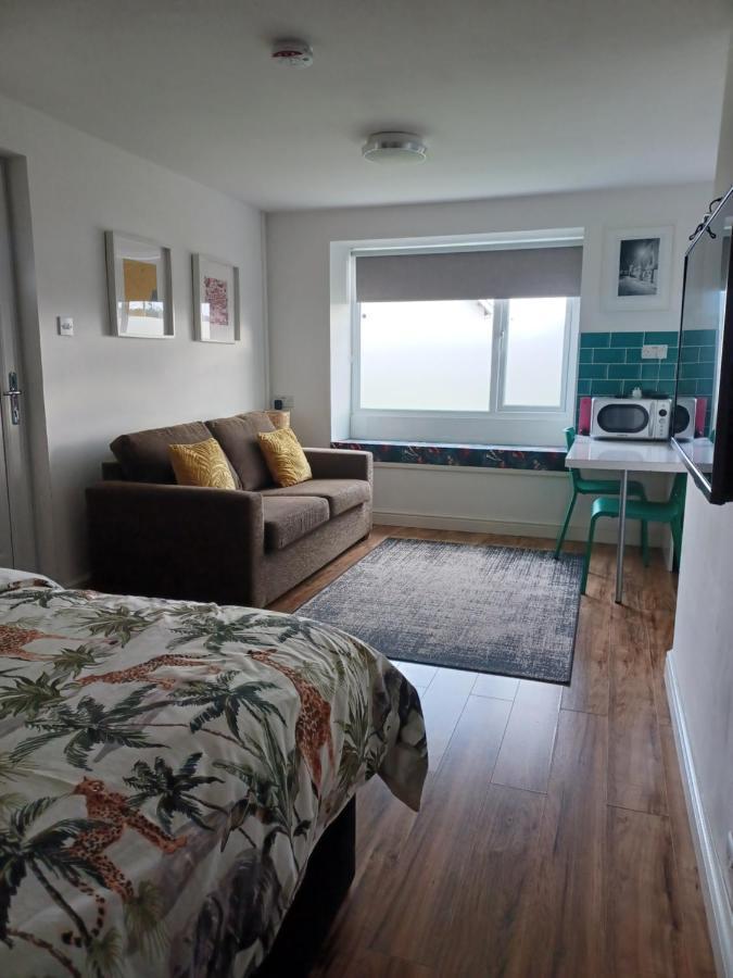 Stylish Studio Bungalow, Close To Cardiff Centre Buitenkant foto